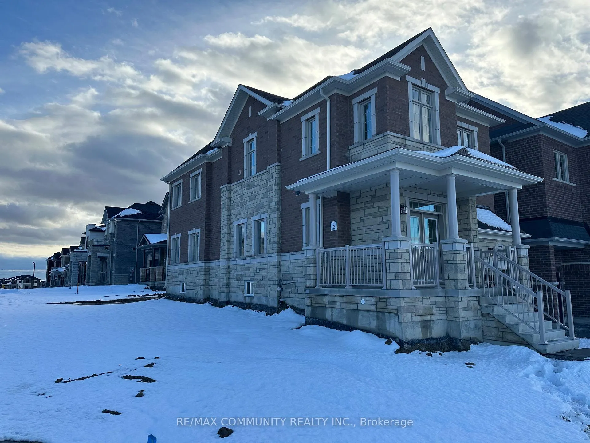 Photo 2 of 2225 Crystal Drive, Oshawa, Kedron — HOMEH