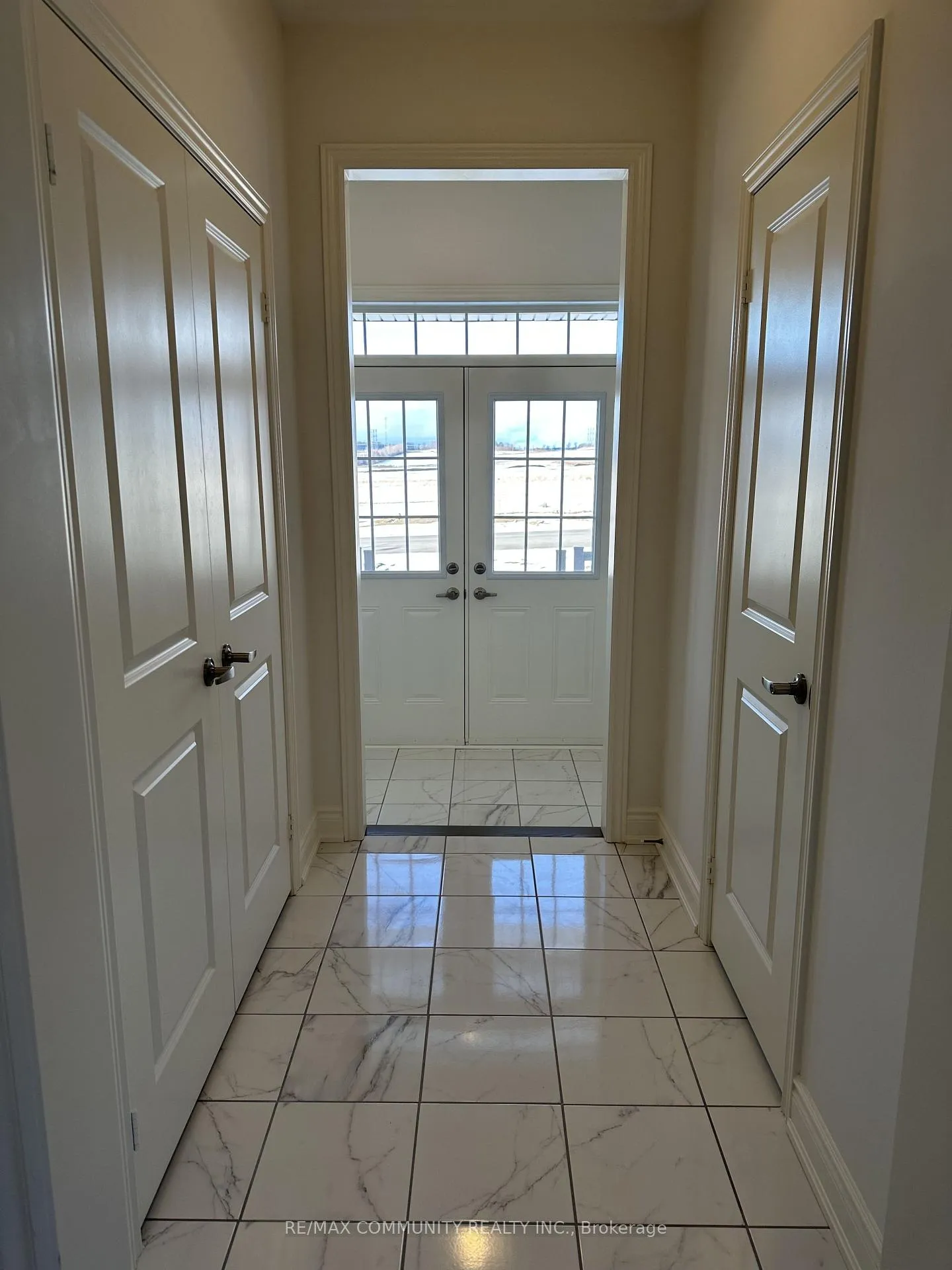 Photo 3 of 2225 Crystal Drive, Oshawa, Kedron — HOMEH