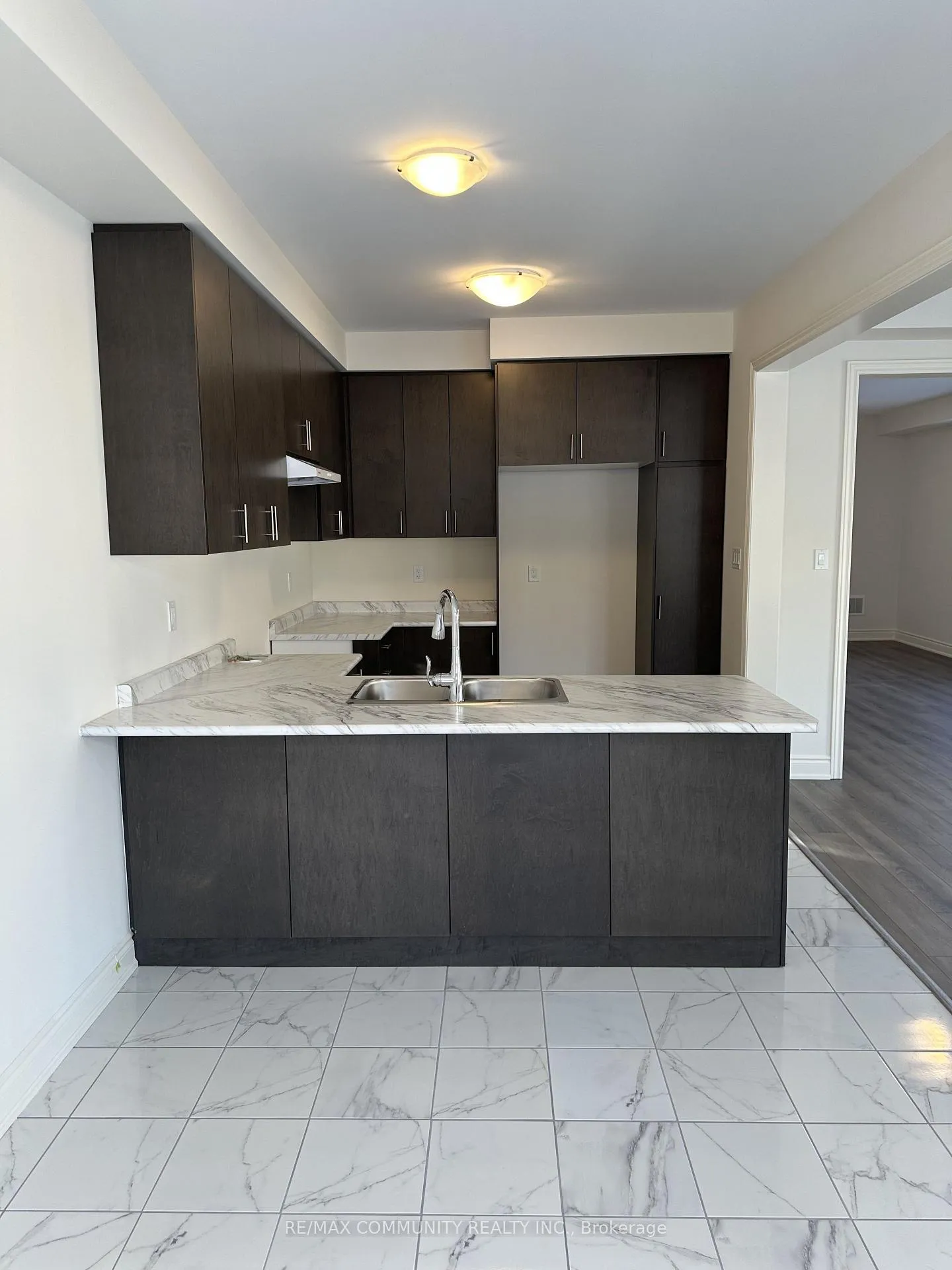 Photo 10 of 2225 Crystal Drive, Oshawa, Kedron — HOMEH