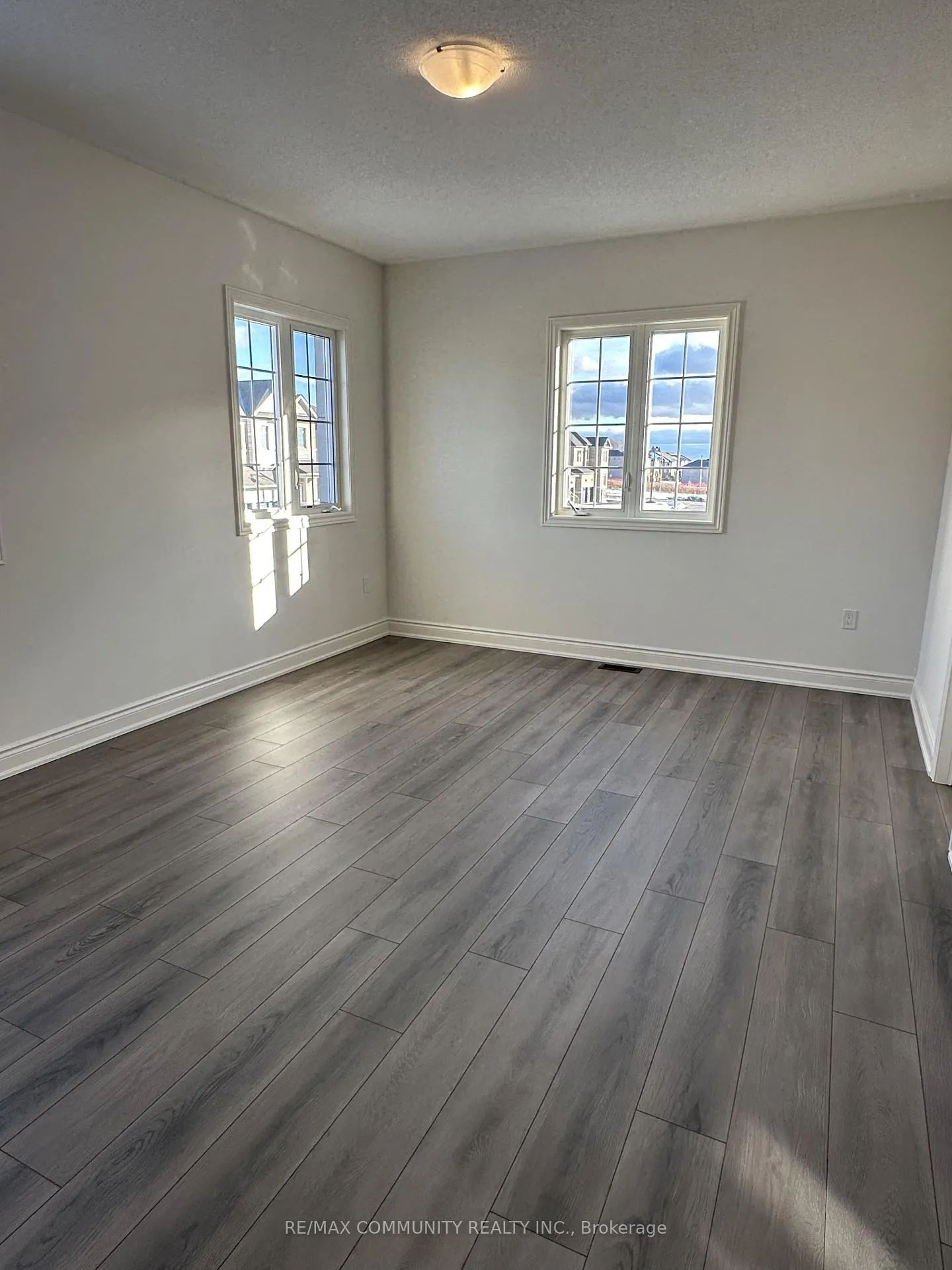 Photo 16 of 2225 Crystal Drive, Oshawa, Kedron — HOMEH