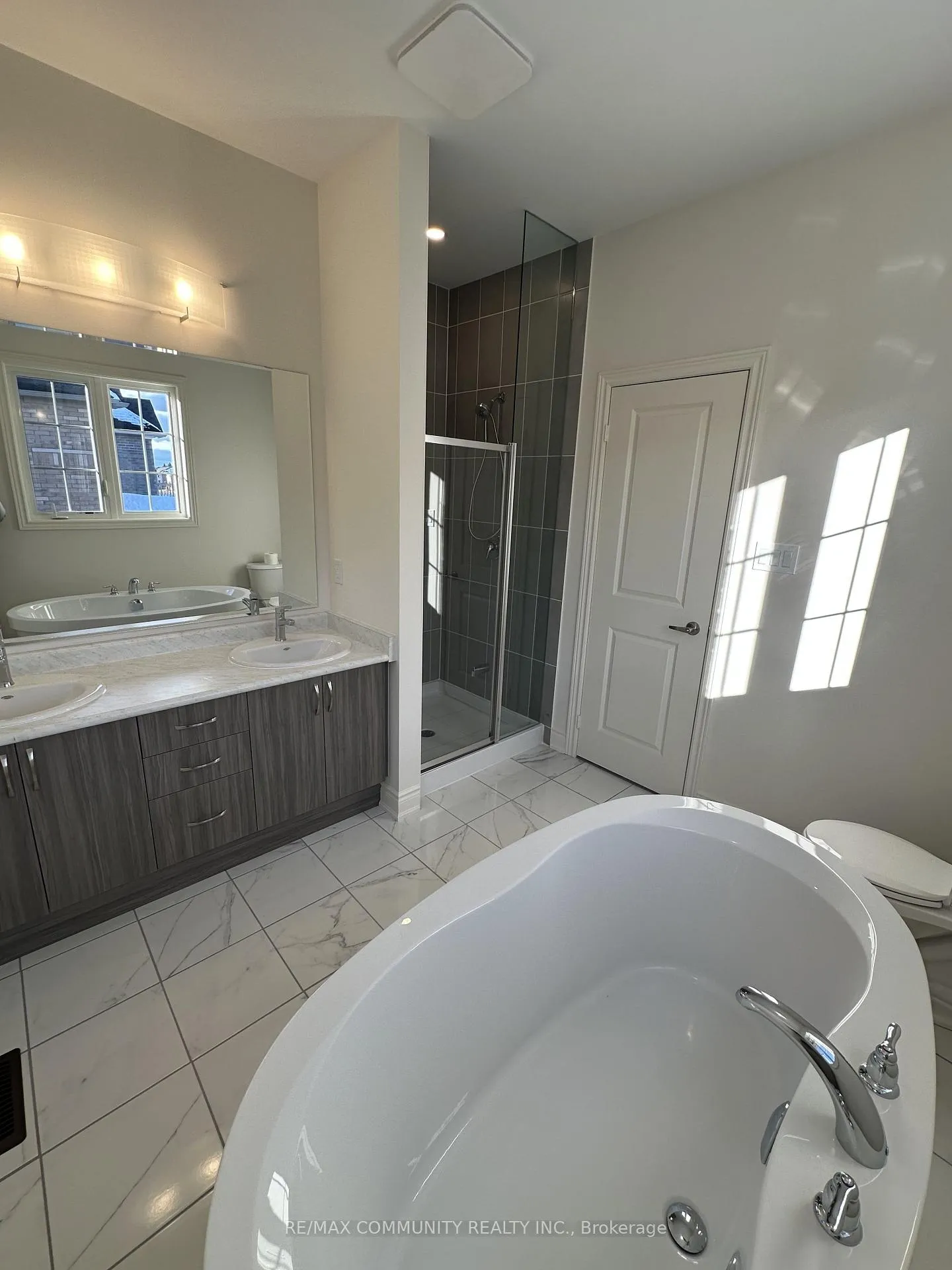 Photo 19 of 2225 Crystal Drive, Oshawa, Kedron — HOMEH