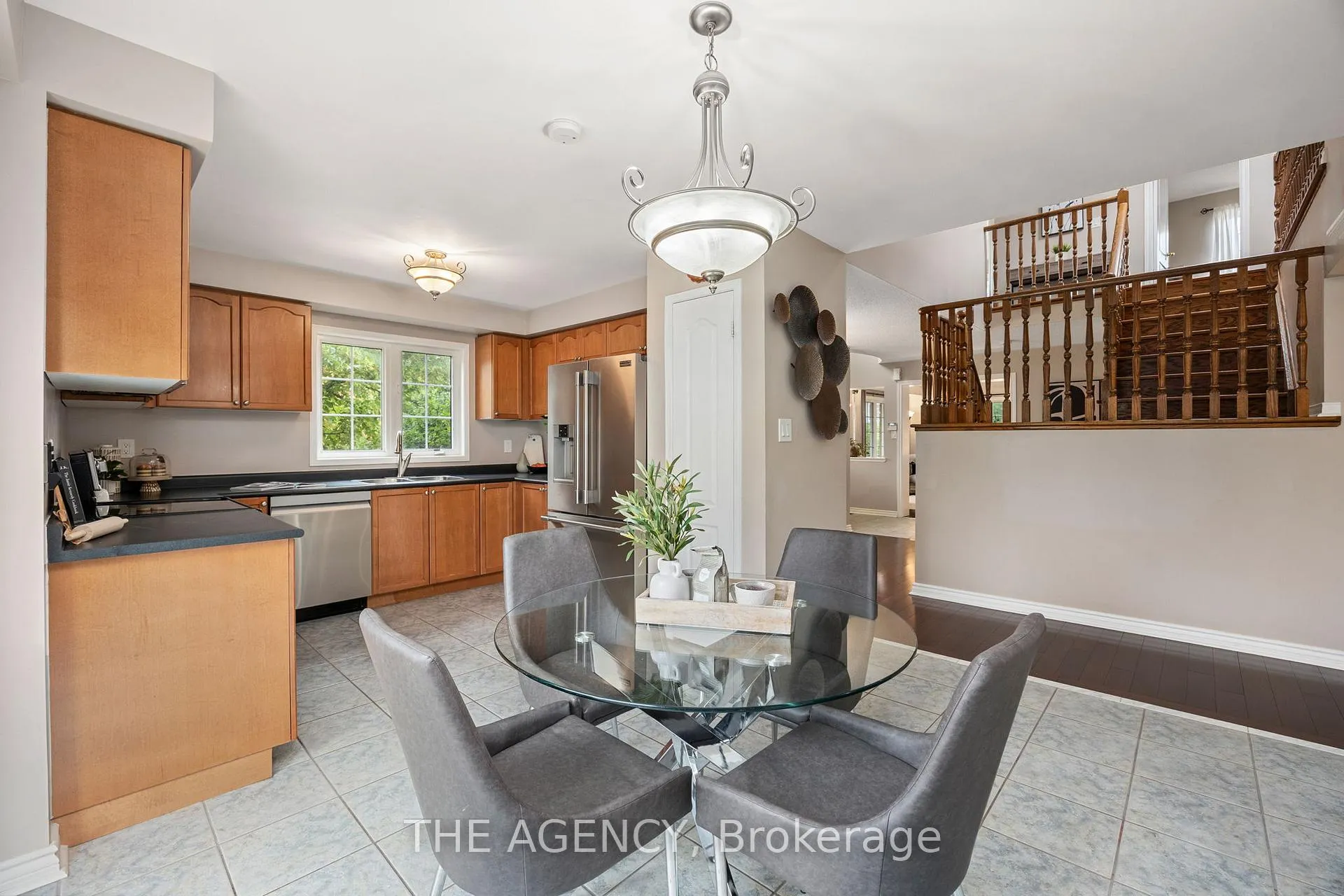 Photo 7 of 1 Applegrove Court, Brampton, Sandringham-Wellington — HOMEH