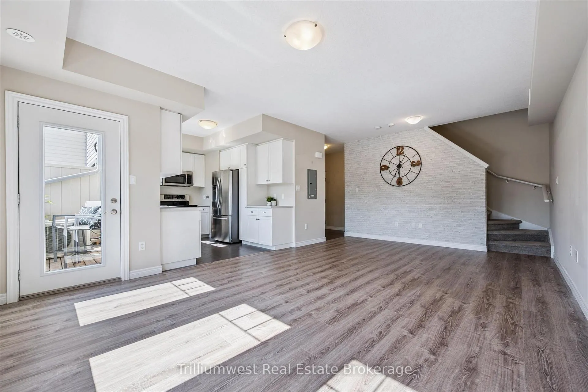 Photo 3 of Unit 13, 39 Kay Crescent, Guelph, Pineridge/Westminster Woods — HOMEH