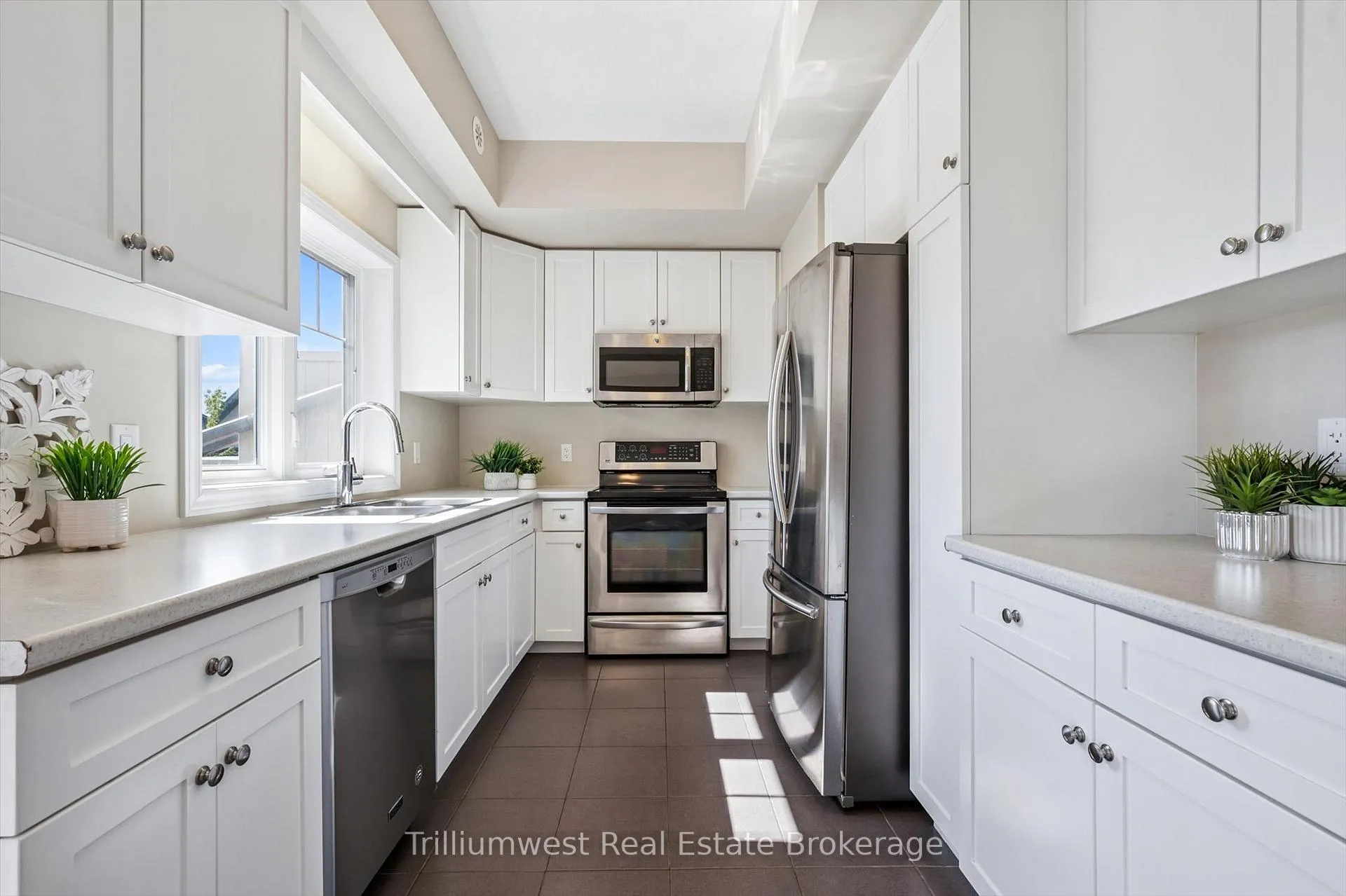 Photo 7 of Unit 13, 39 Kay Crescent, Guelph, Pineridge/Westminster Woods — HOMEH