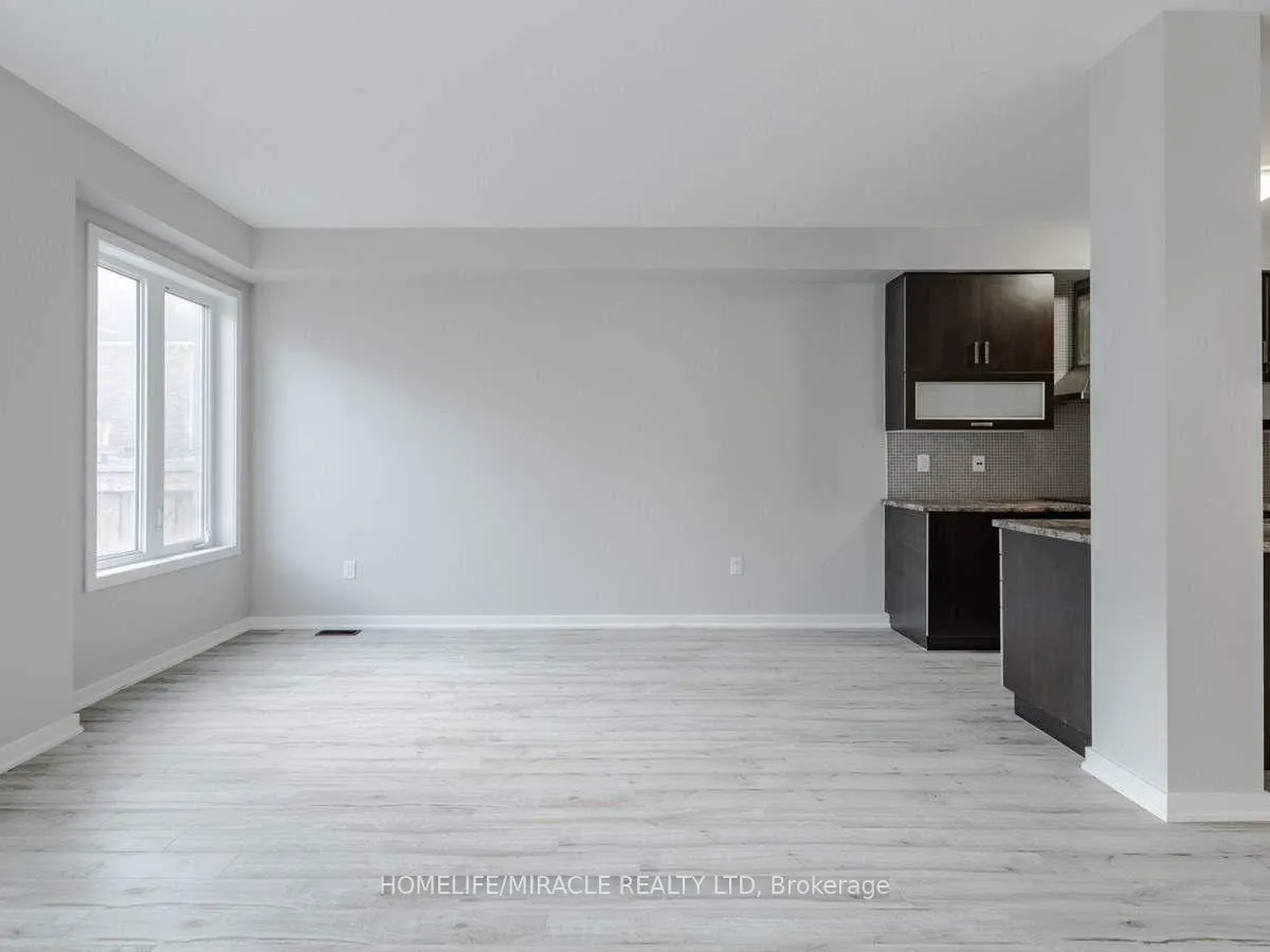 Photo 12 of Unit Upper, 414 Queen Mary Drive, Brampton, Northwest Brampton — HOMEH