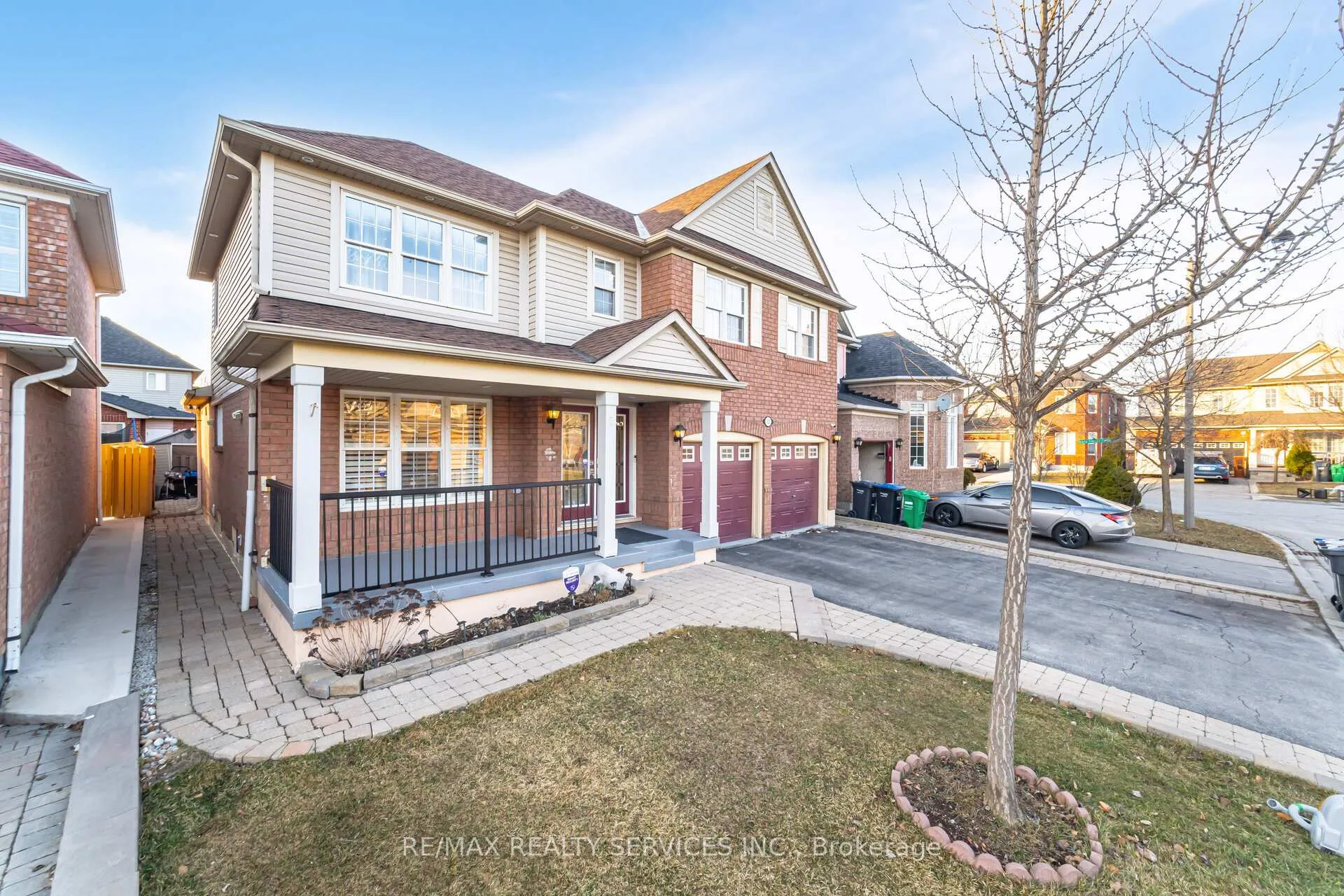 Photo 2 of 12 Lilypad Road, Brampton, Fletcher's Meadow — HOMEH