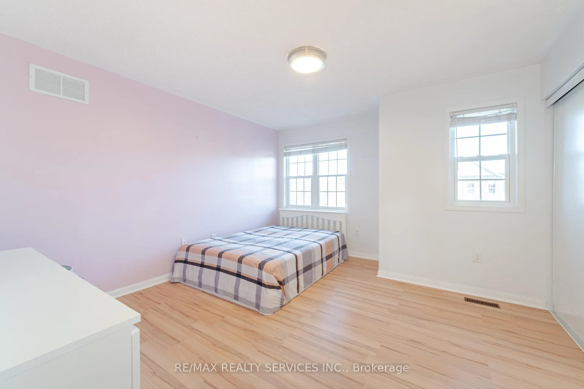 Photo 33 of 12 Lilypad Road, Brampton, Fletcher's Meadow — HOMEH