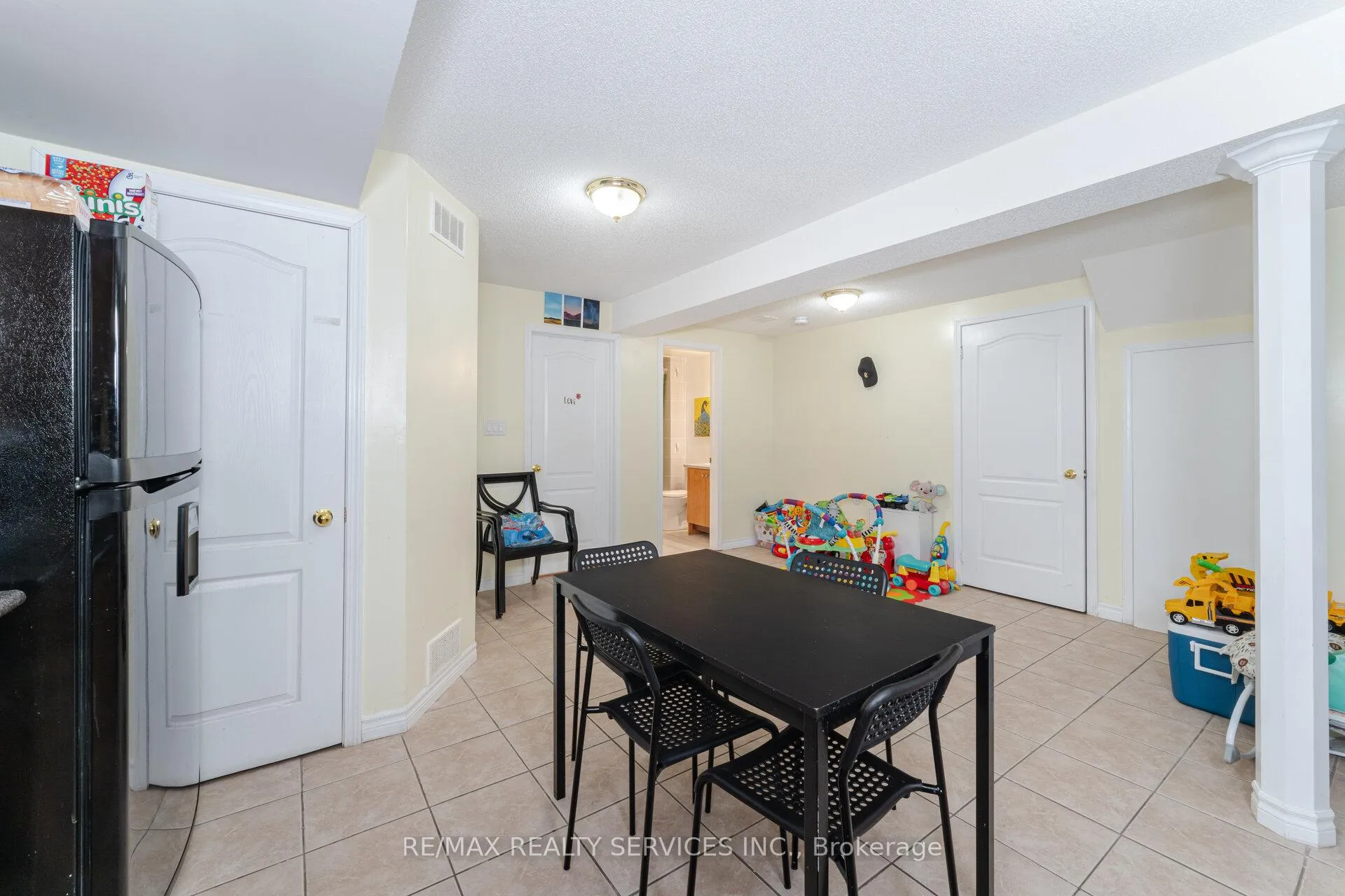 Photo 41 of 12 Lilypad Road, Brampton, Fletcher's Meadow — HOMEH