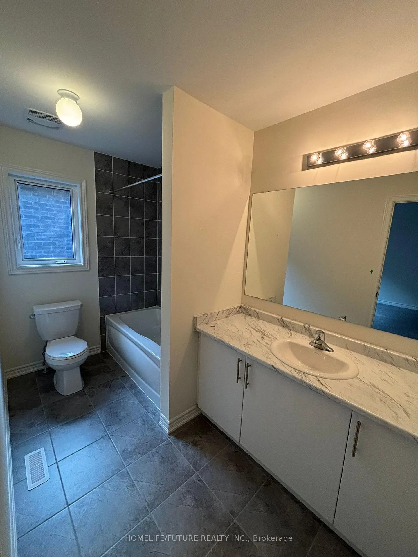 Photo 3 of 115 Robin Trail, Scugog, Port Perry — HOMEH