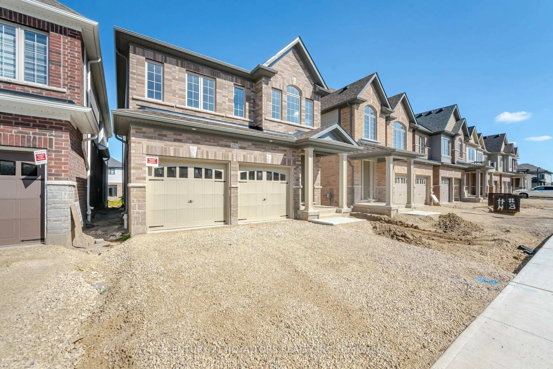 Photo 2 of 277 Broadacre Drive, Kitchener, Pioneer Park/Doon/Wyldwoods — HOMEH