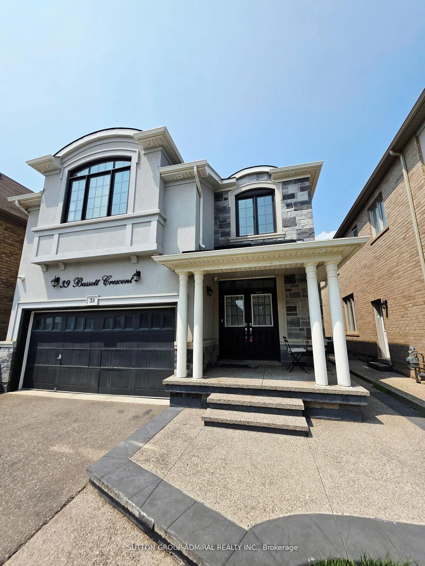 Front of 39 Bassett Crescent