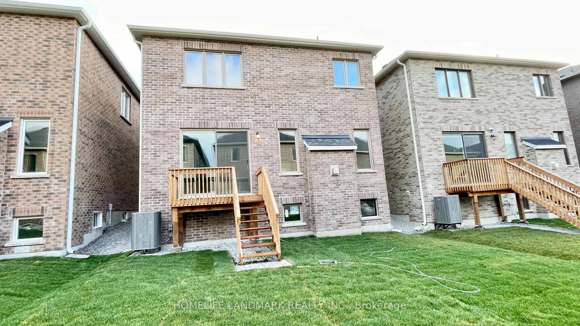 Photo 31 of 74 Suzuki Street, Barrie, Painswick South — HOMEH
