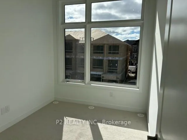 Photo 12 of 57 Red Maple Lane, Barrie, Innis-Shore — HOMEH