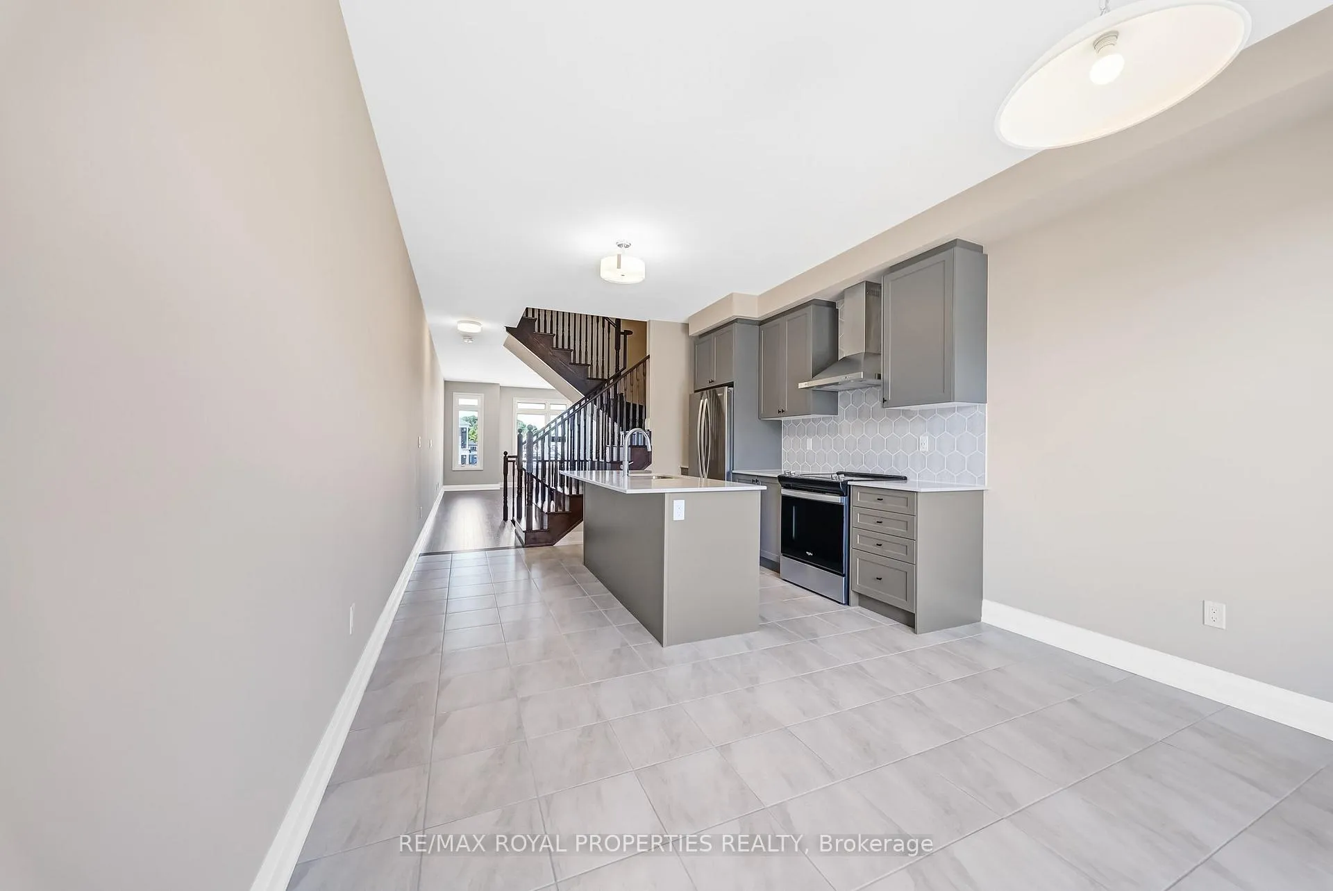 Photo 13 of 2831 Whites Road, Pickering, Rural Pickering — HOMEH