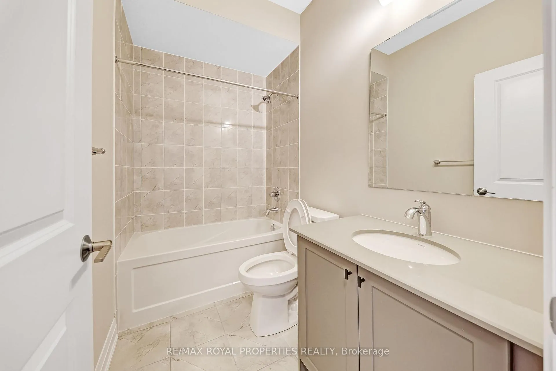 Photo 17 of 2831 Whites Road, Pickering, Rural Pickering — HOMEH