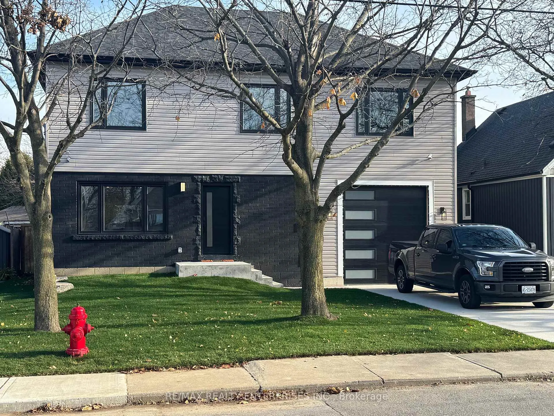 Photo 1 of 27 Seven Oaks Drive, Hamilton, Hill Park — HOMEH