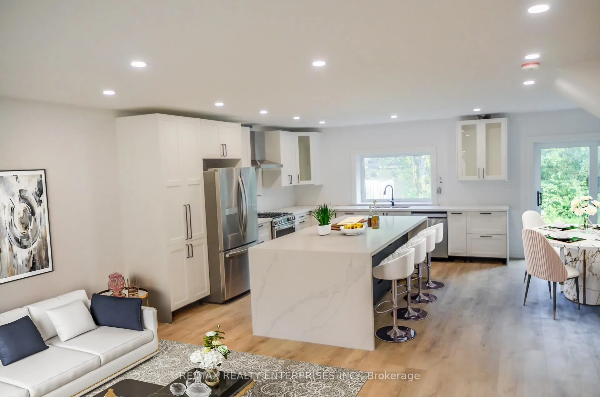 Photo 2 of 27 Seven Oaks Drive, Hamilton, Hill Park — HOMEH