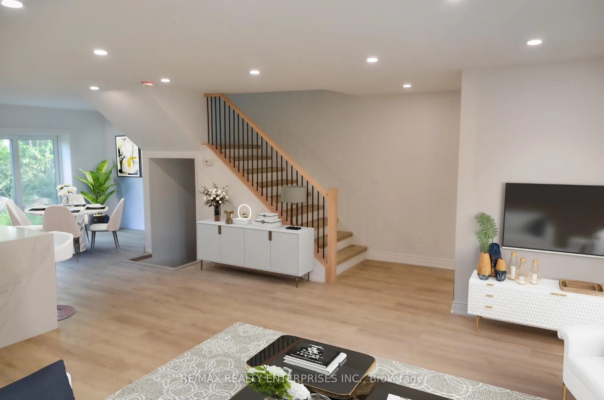 Photo 5 of 27 Seven Oaks Drive, Hamilton, Hill Park — HOMEH