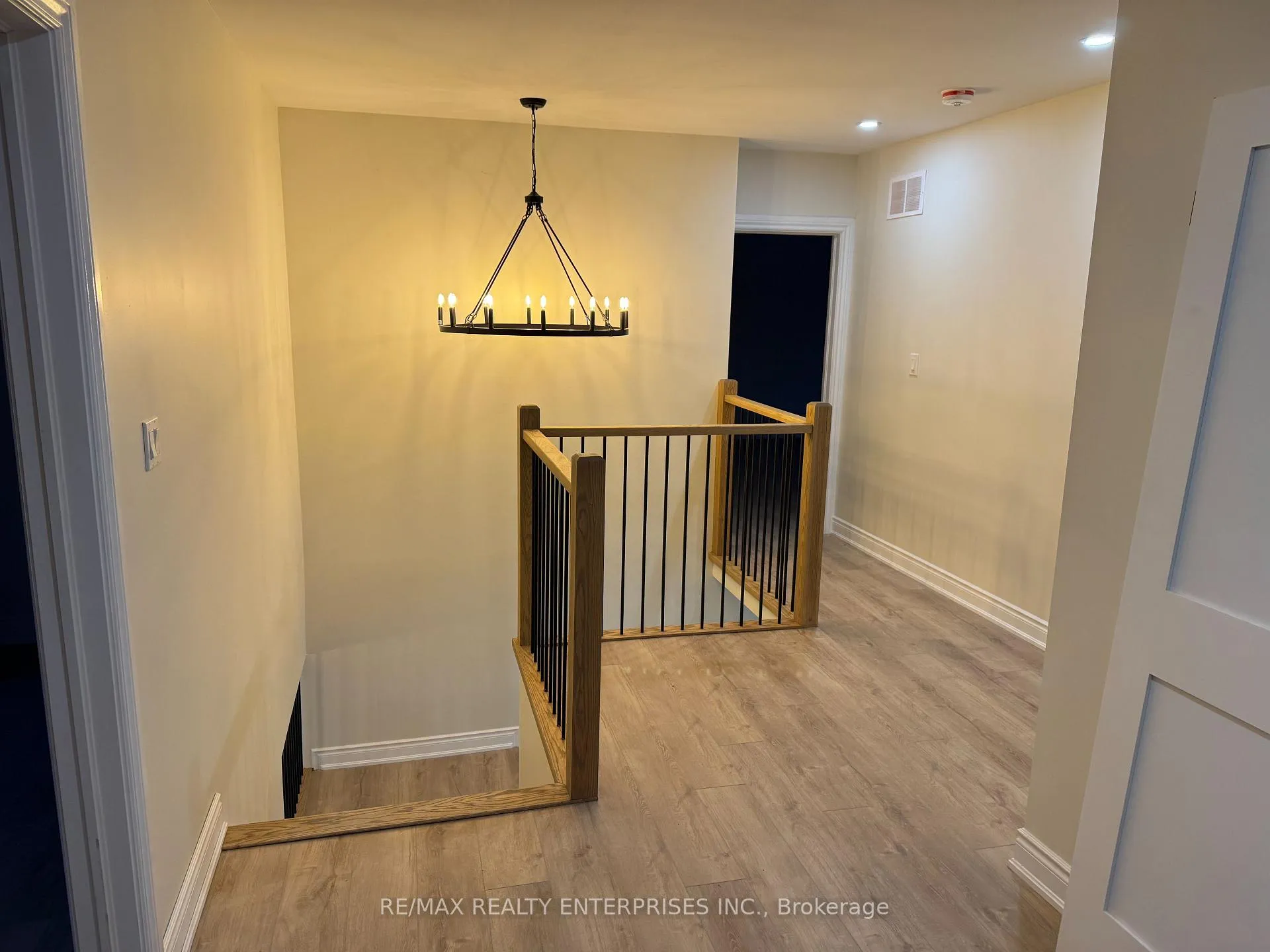 Photo 9 of 27 Seven Oaks Drive, Hamilton, Hill Park — HOMEH
