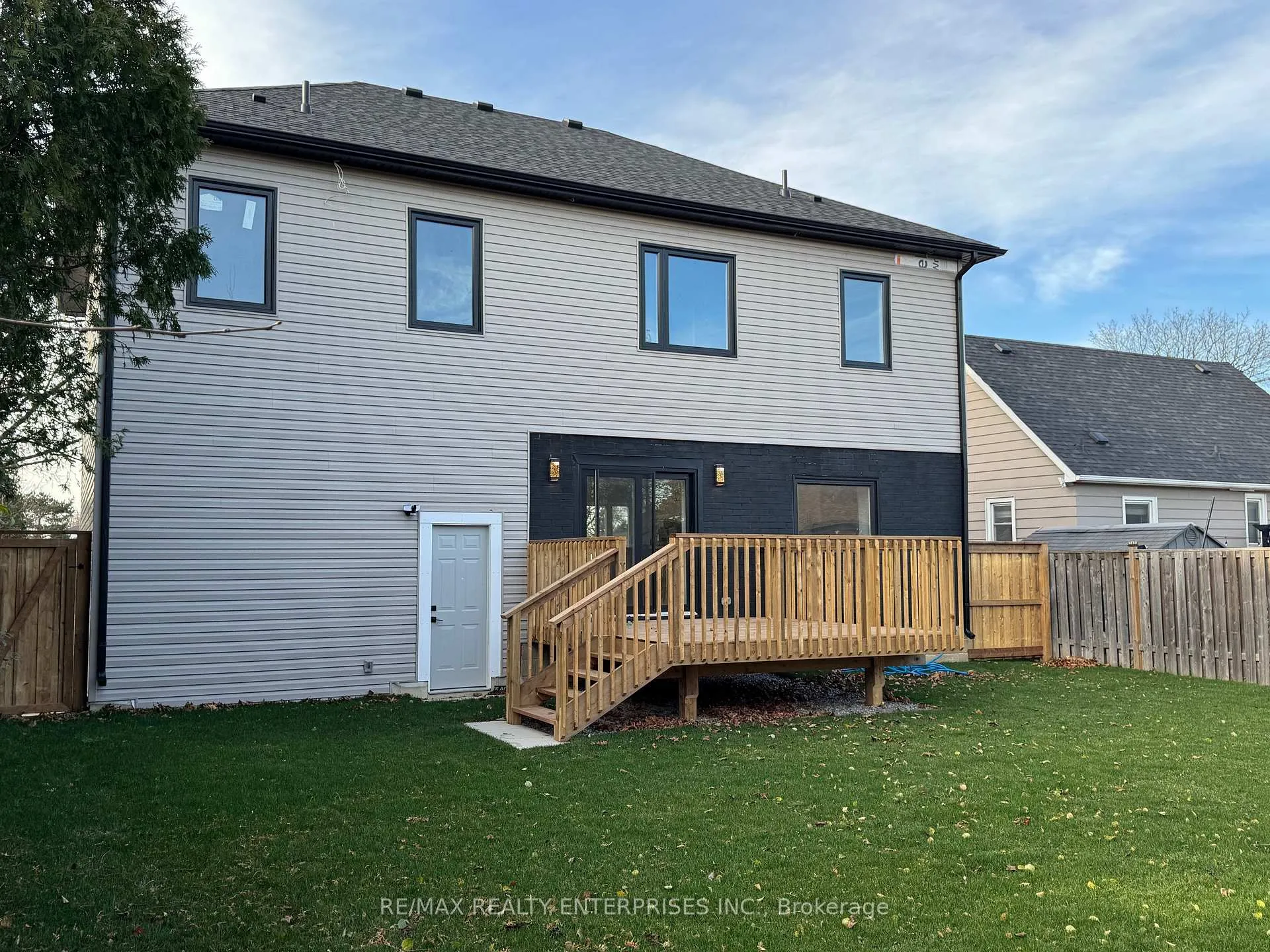 Photo 16 of 27 Seven Oaks Drive, Hamilton, Hill Park — HOMEH