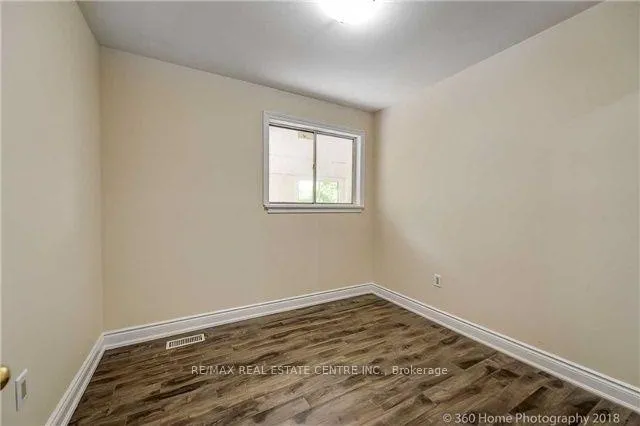 Photo 3 of 14 Carlyle Crescent, Brampton, Brampton East — HOMEH