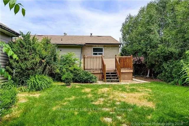 Photo 5 of 14 Carlyle Crescent, Brampton, Brampton East — HOMEH