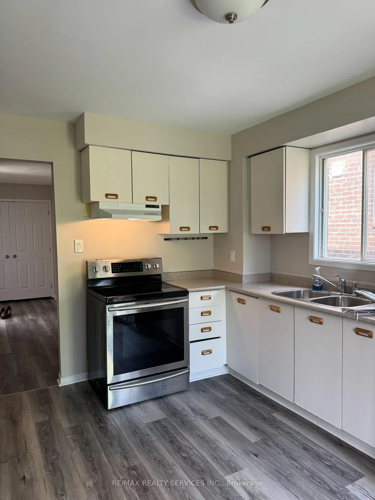 Photo 2 of 2 Wildercroft Avenue, Brampton, Brampton North — HOMEH