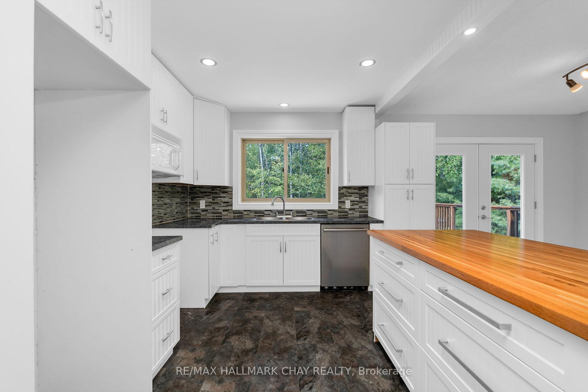 Photo 11 of 235 Revell Street, Gravenhurst, Muskoka (S) — HOMEH