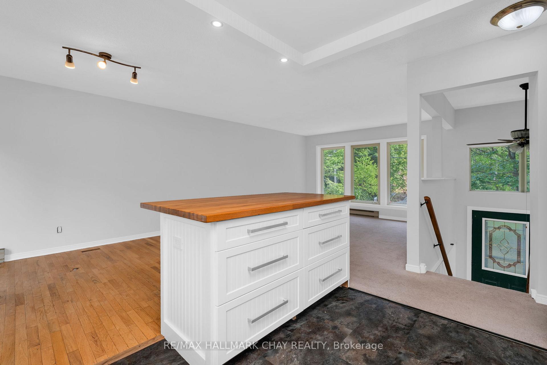 Photo 12 of 235 Revell Street, Gravenhurst, Muskoka (S) — HOMEH