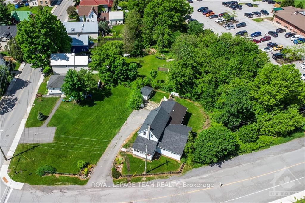 Photo 5 of 105 Langstaff Drive, Ottawa, Carp — HOMEH