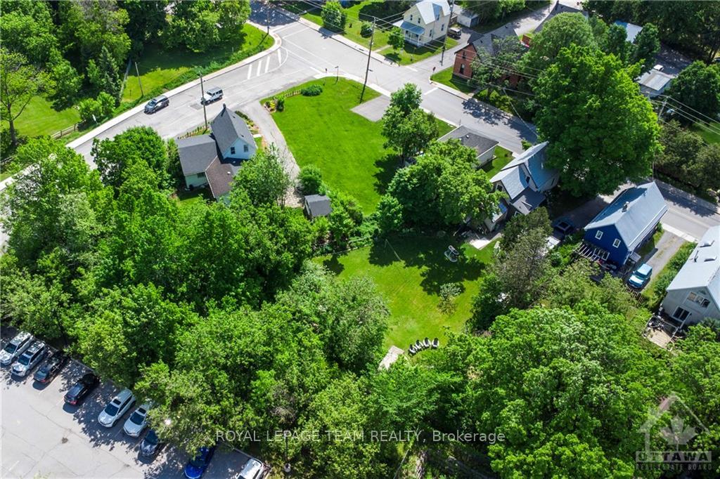 Photo 6 of 105 Langstaff Drive, Ottawa, Carp — HOMEH