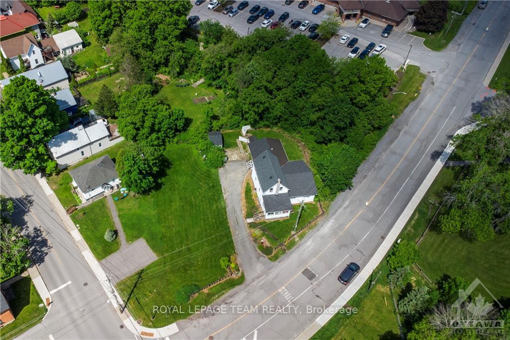 Photo 10 of 105 Langstaff Drive, Ottawa, Carp — HOMEH