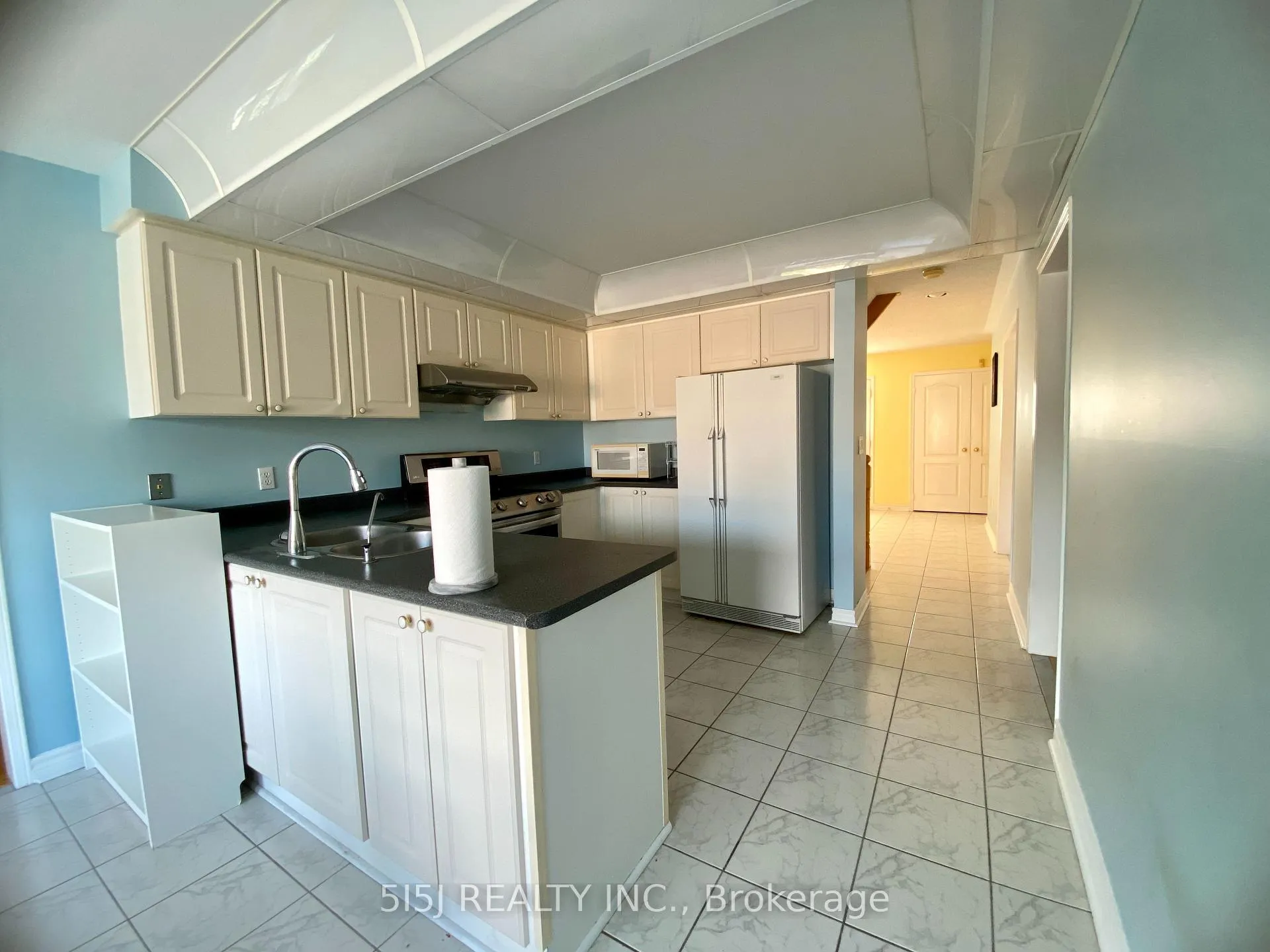 Photo 3 of 45 Turnberry Crescent, Markham, Unionville — HOMEH