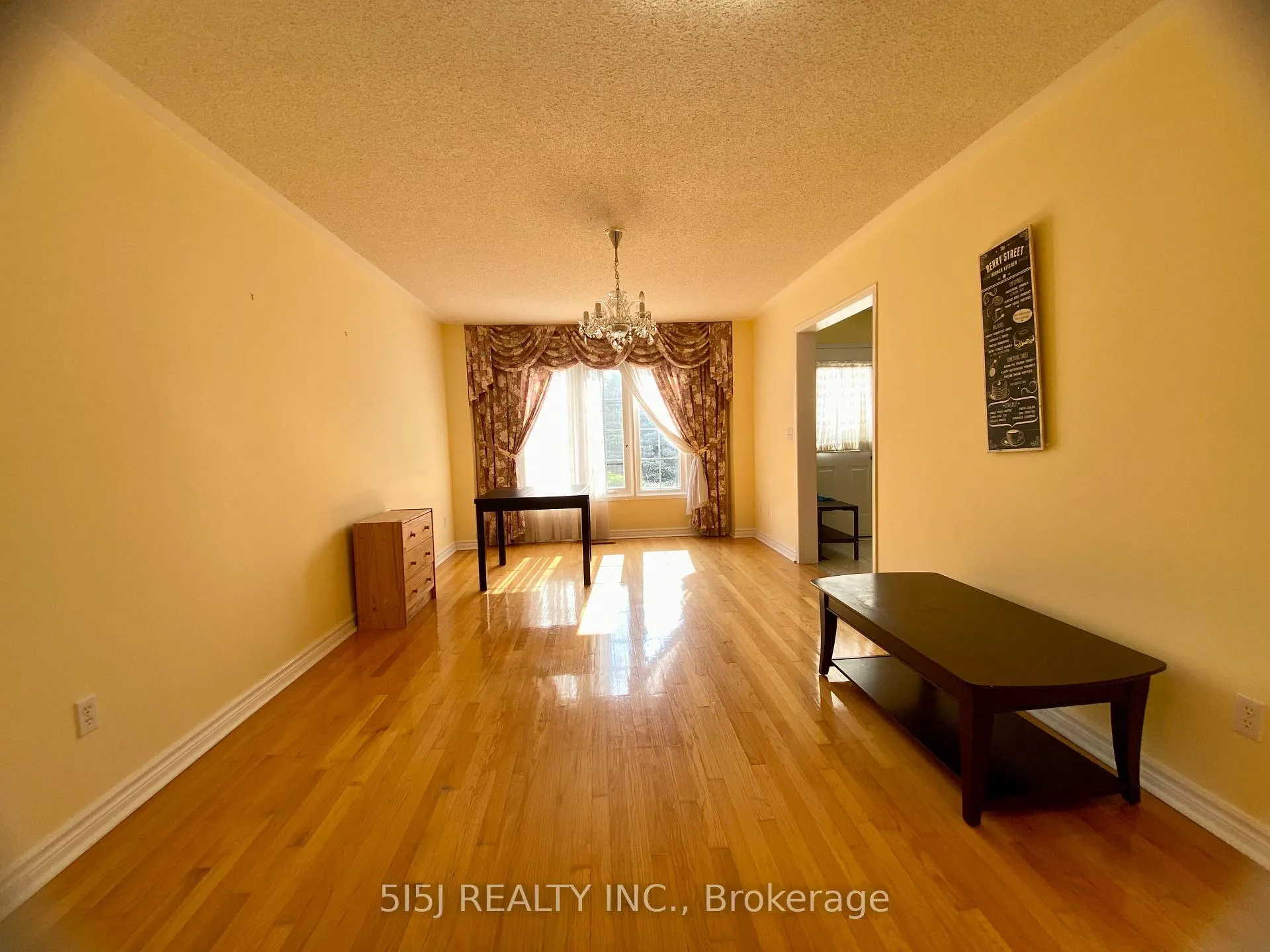 Photo 6 of 45 Turnberry Crescent, Markham, Unionville — HOMEH