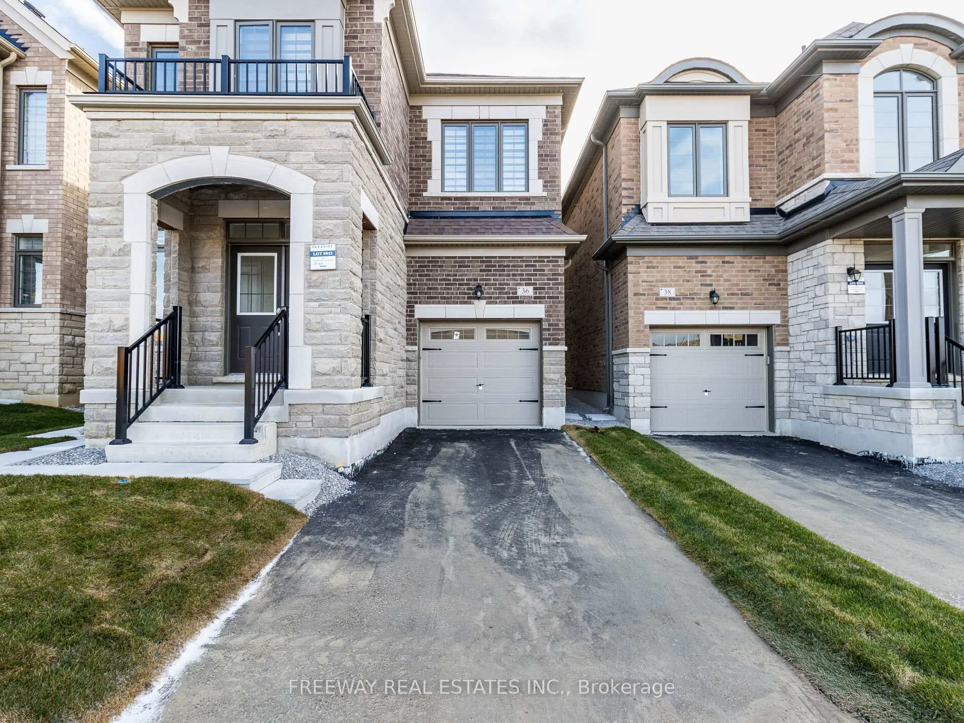 Photo 2 of 36 Sapwood Crescent, Brampton, Snelgrove — HOMEH