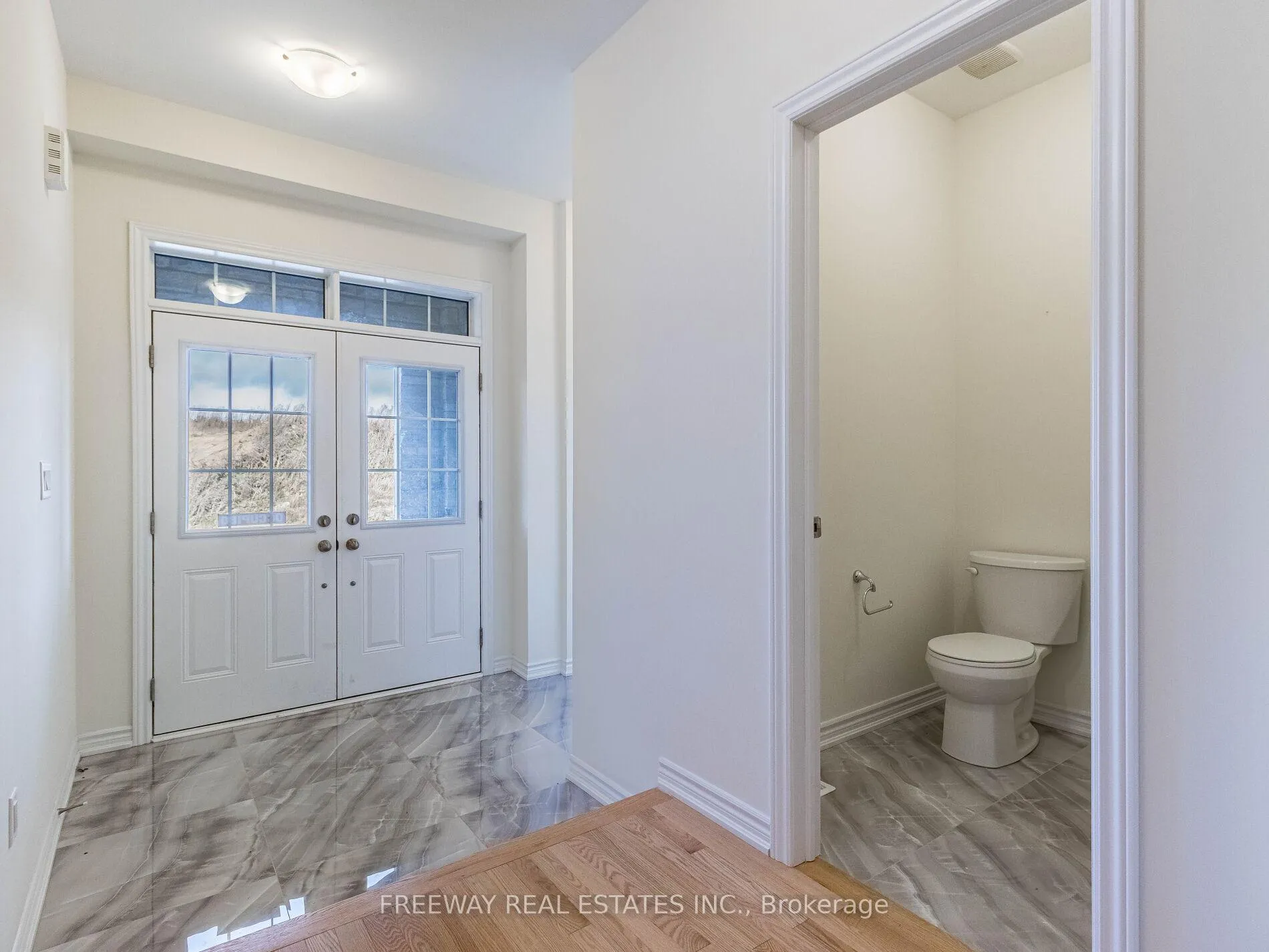 Photo 8 of 36 Sapwood Crescent, Brampton, Snelgrove — HOMEH