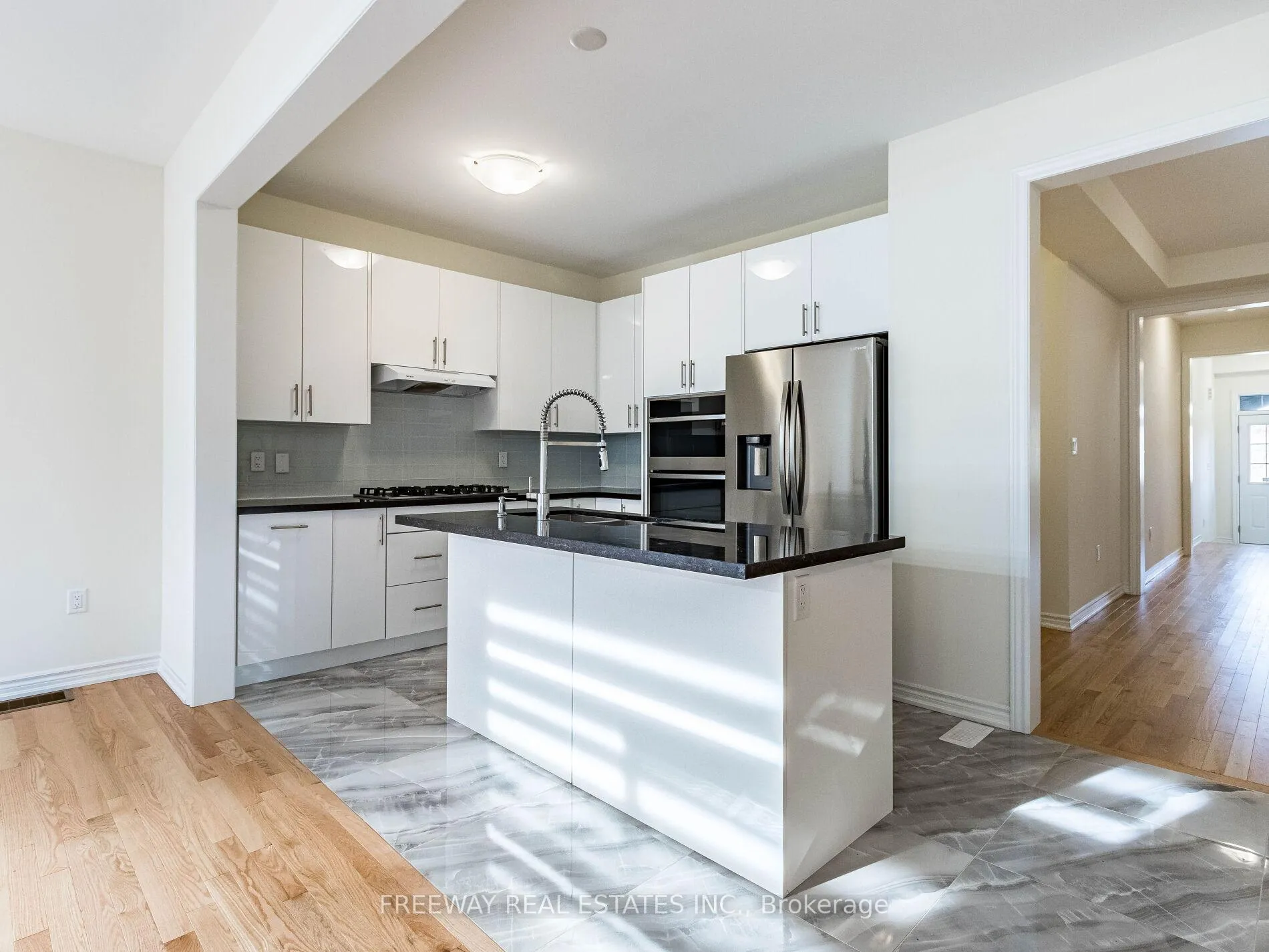 Photo 19 of 36 Sapwood Crescent, Brampton, Snelgrove — HOMEH