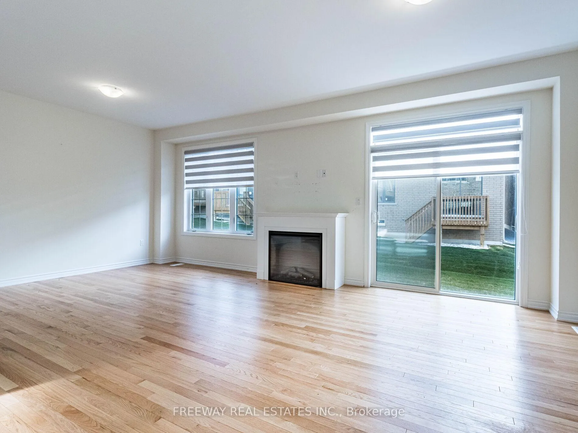 Photo 26 of 36 Sapwood Crescent, Brampton, Snelgrove — HOMEH
