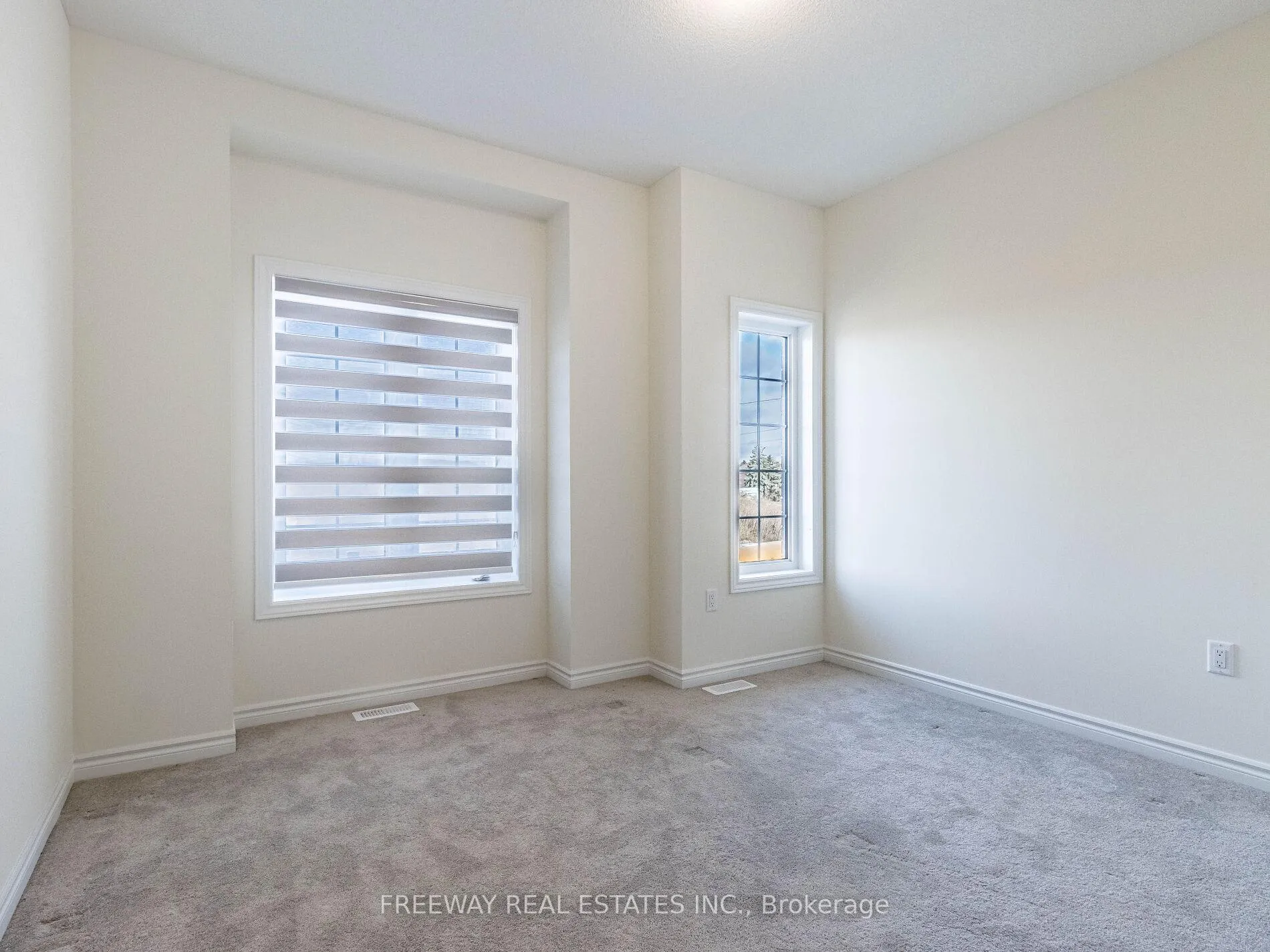 Photo 30 of 36 Sapwood Crescent, Brampton, Snelgrove — HOMEH
