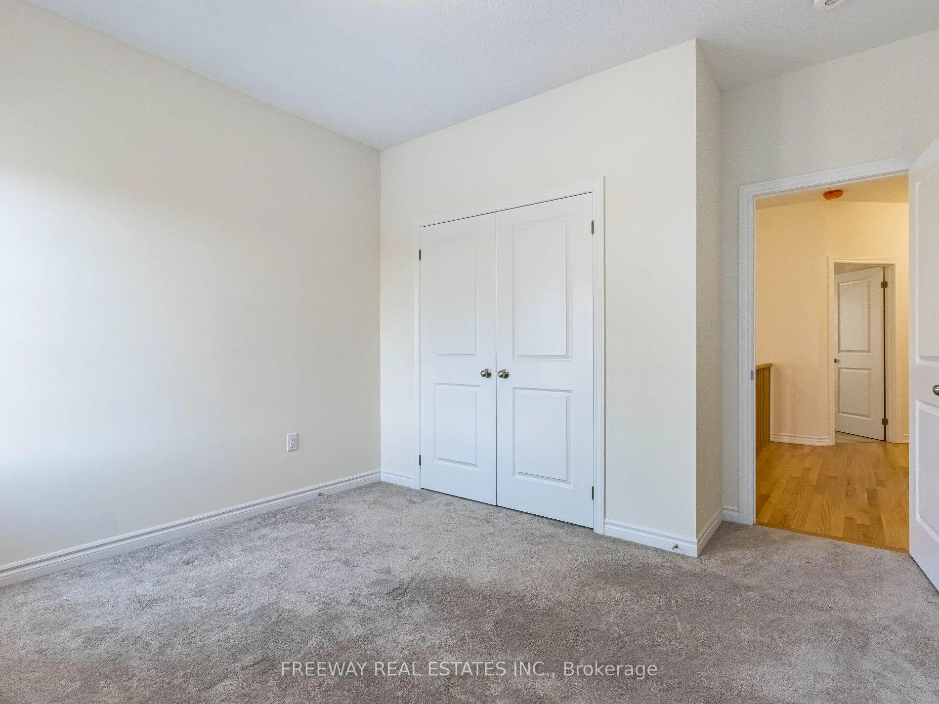 Photo 31 of 36 Sapwood Crescent, Brampton, Snelgrove — HOMEH