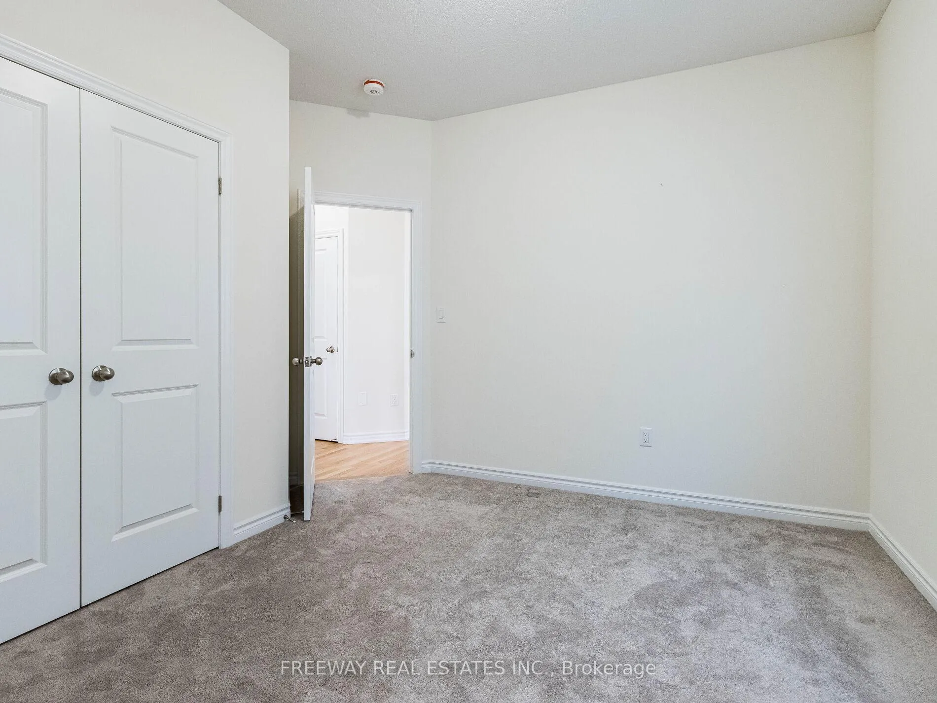 Photo 38 of 36 Sapwood Crescent, Brampton, Snelgrove — HOMEH