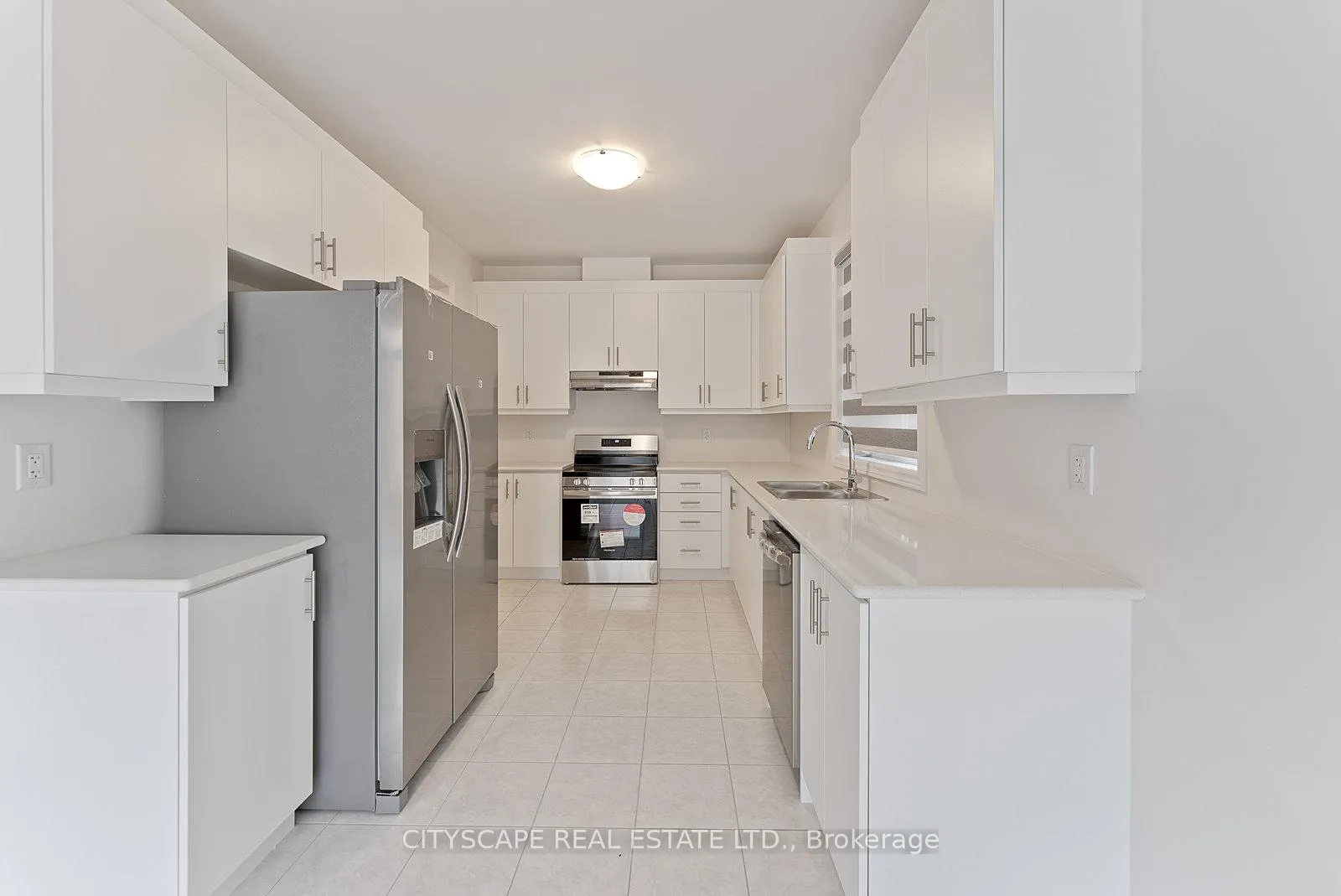 Photo 7 of 90 Claremont Drive, Brampton, Sandringham-Wellington North — HOMEH