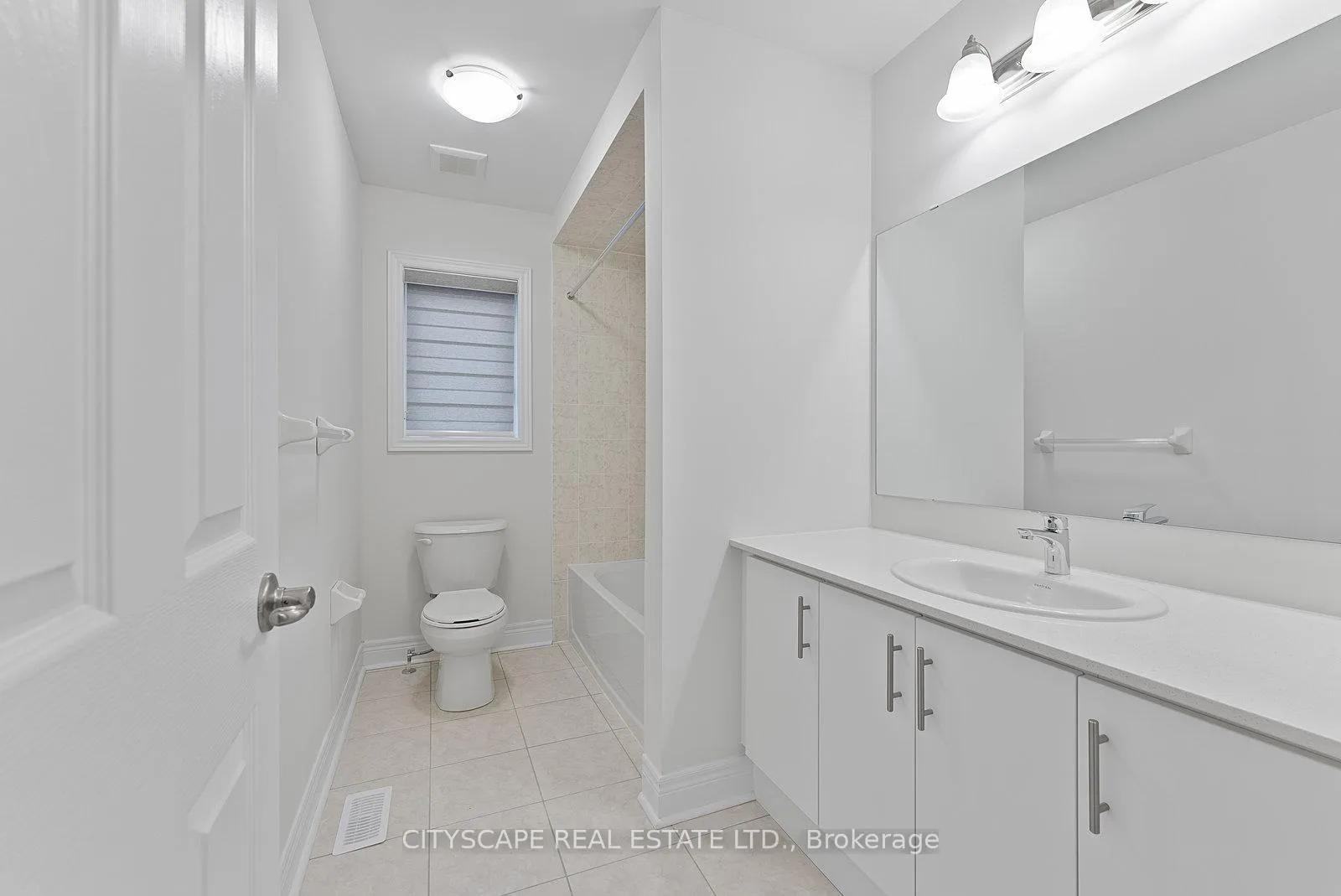 Photo 18 of 90 Claremont Drive, Brampton, Sandringham-Wellington North — HOMEH