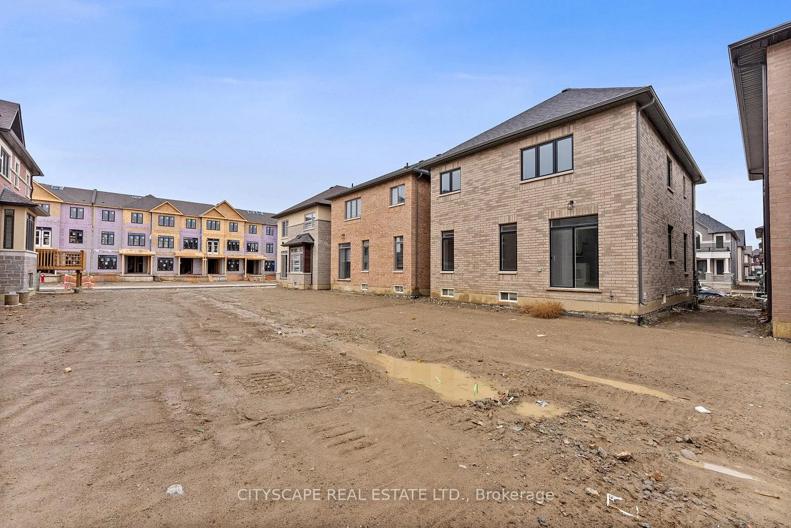 Photo 20 of 90 Claremont Drive, Brampton, Sandringham-Wellington North — HOMEH
