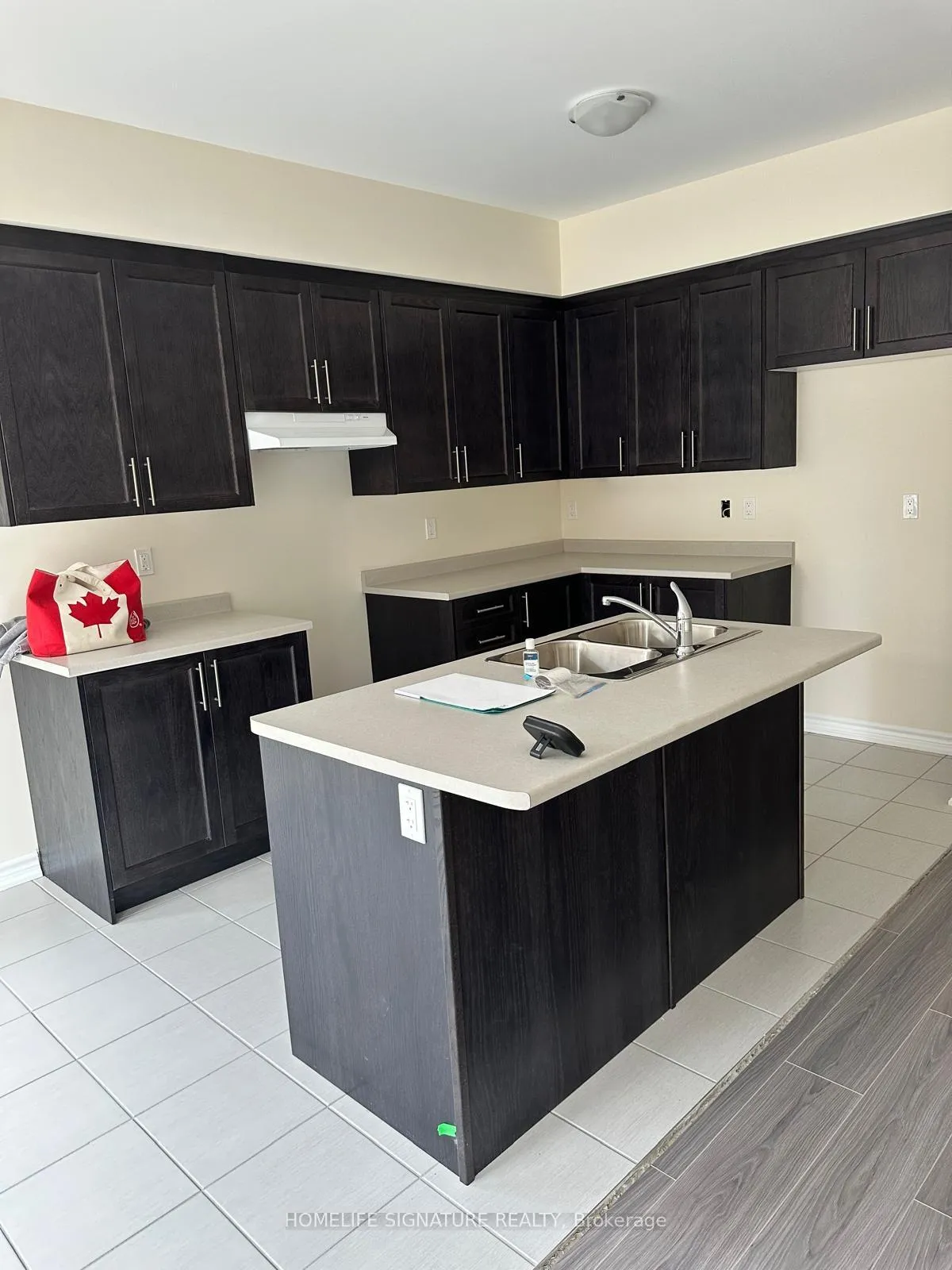 Photo 3 of 112 Robin Trail, Scugog, Port Perry — HOMEH