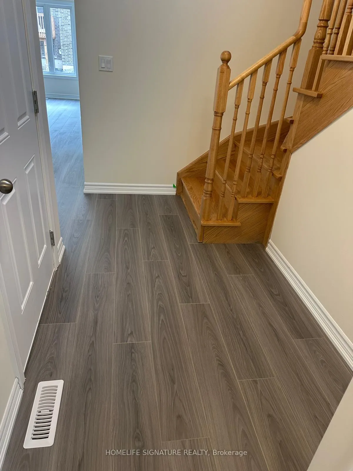 Photo 13 of 112 Robin Trail, Scugog, Port Perry — HOMEH