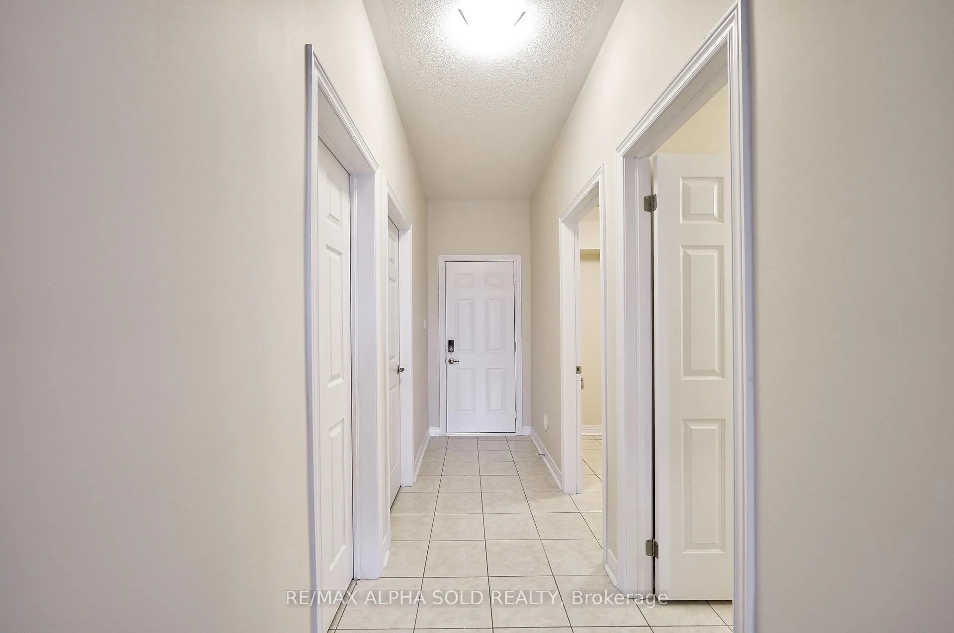 Photo 2 of Unit Upper, 85 Mumbai Drive, Markham, Middlefield — HOMEH