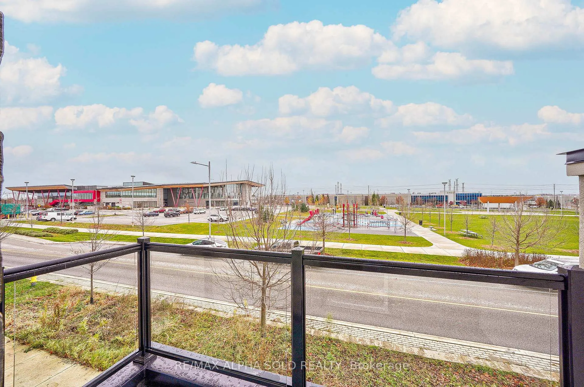 Photo 14 of Unit Upper, 85 Mumbai Drive, Markham, Middlefield — HOMEH
