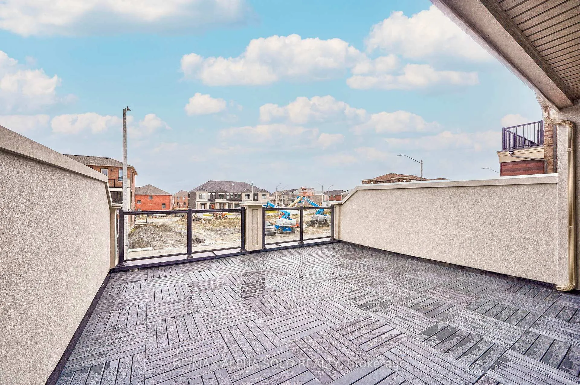 Photo 15 of Unit Upper, 85 Mumbai Drive, Markham, Middlefield — HOMEH