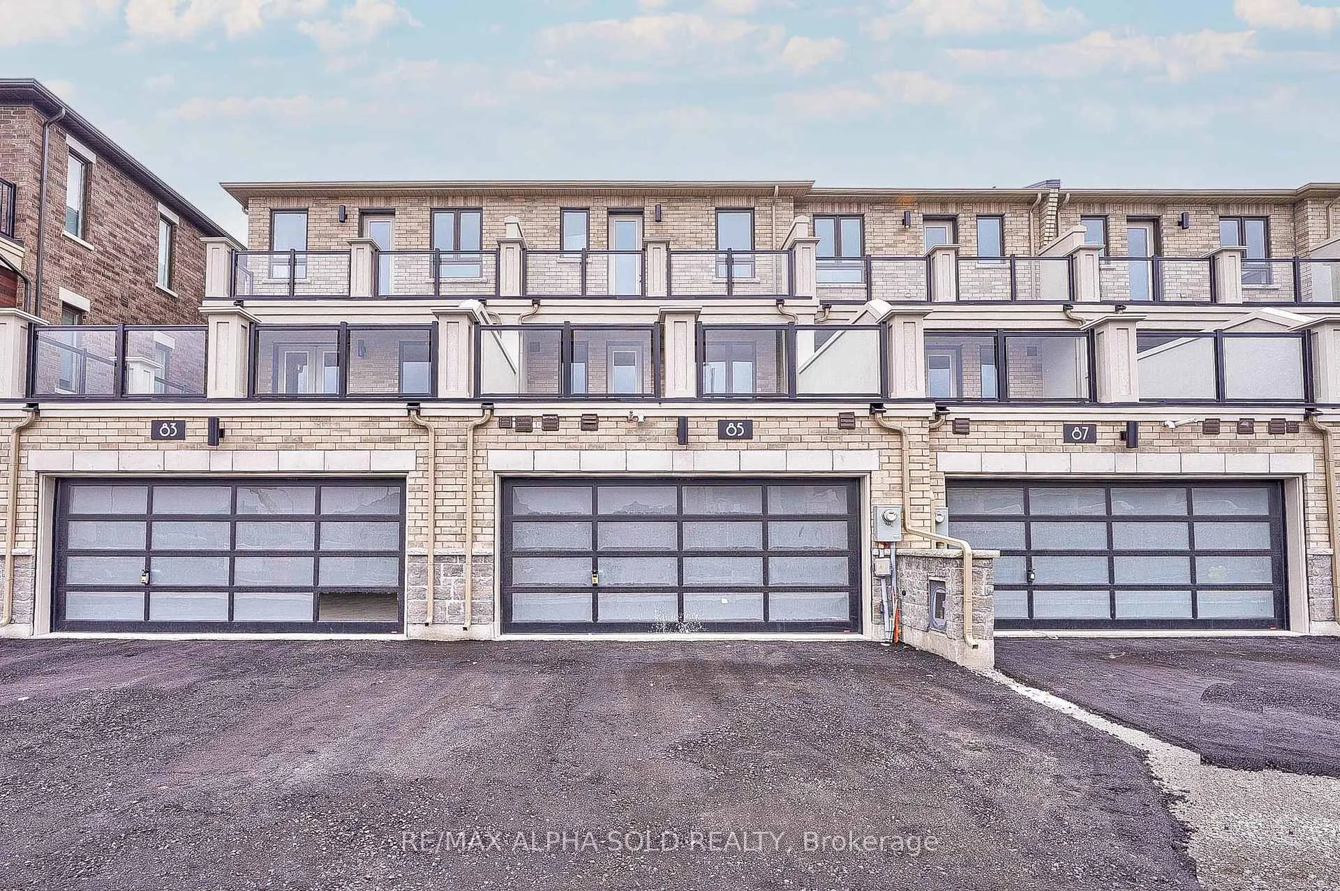 Photo 32 of Unit Upper, 85 Mumbai Drive, Markham, Middlefield — HOMEH